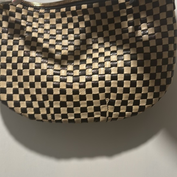 CLARE V bag petit moyen checkered bag with porcelain flower strap - Picture 4 of 11